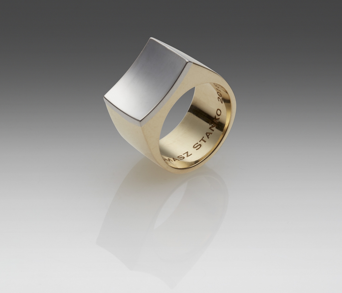 Pierścień, platyna i złoto  /  platinum and gold ring